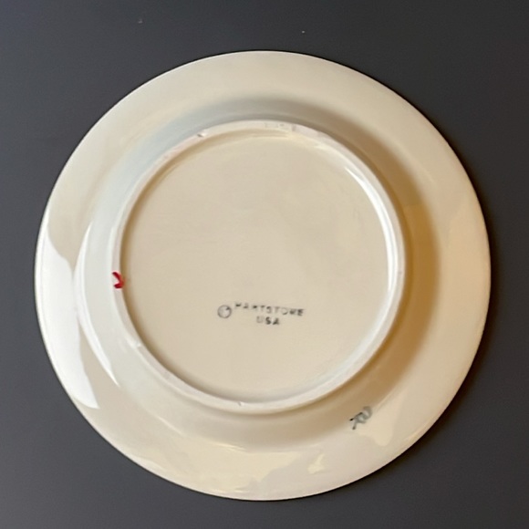 🎄Hartstone Pottery Small Christmas Plate with Holly and Gingerbread - Picture 2 of 3